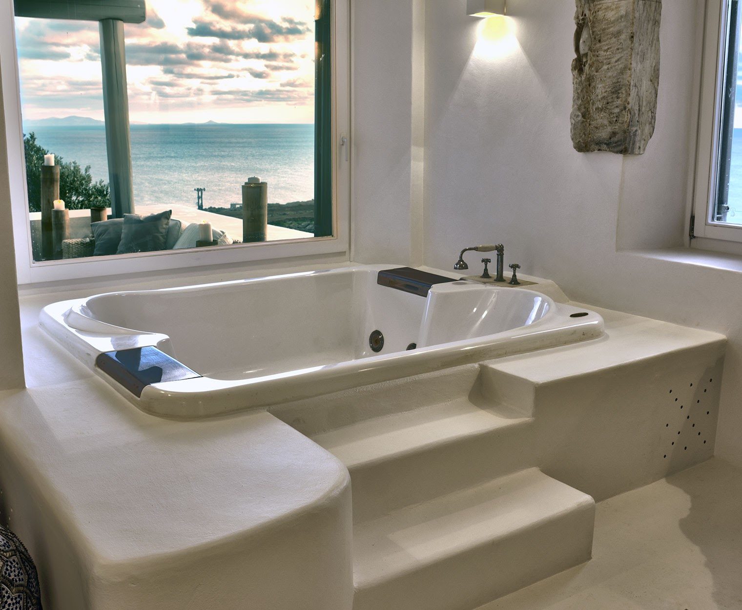 Villa-Akti-Main House Master Bedroom g