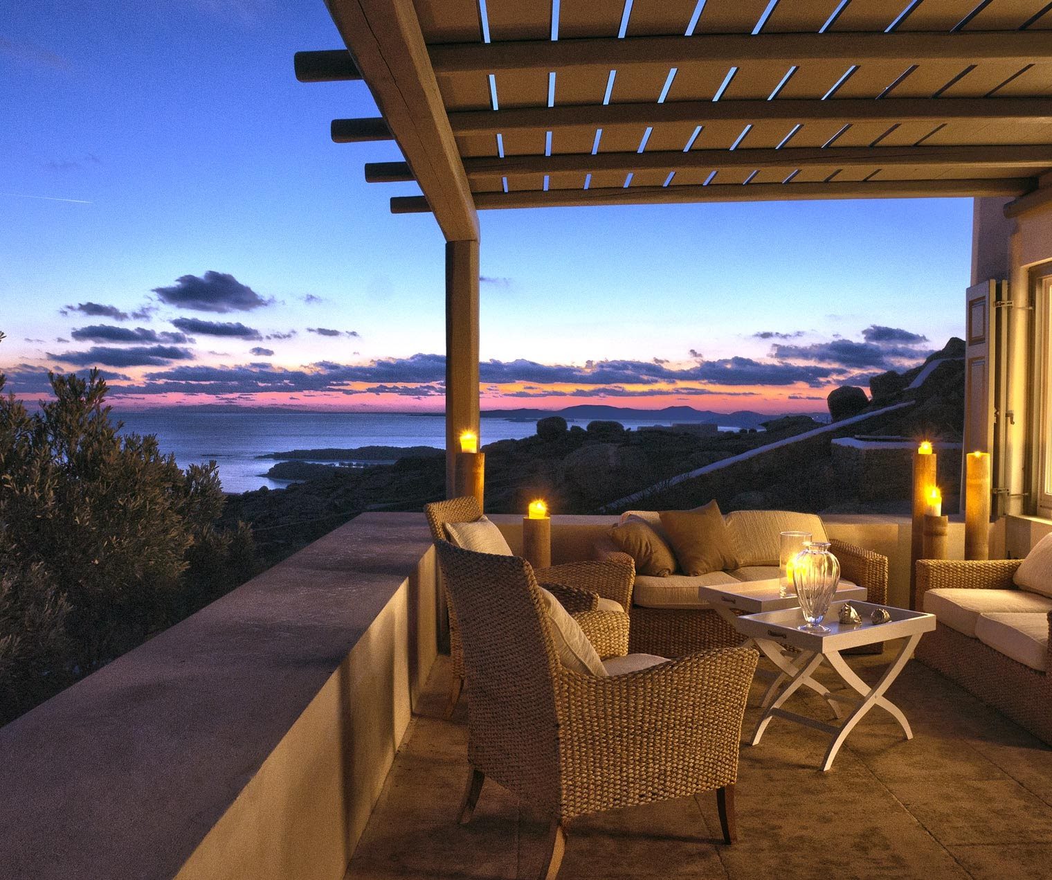 Villa-Akti-Main House Master bedroom e - Copy