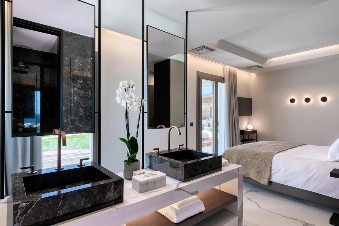 16D-Villa-tranquil-Deluxe-Double-Bedroom-3-with-ensuite-open-plan-bathroom_nw