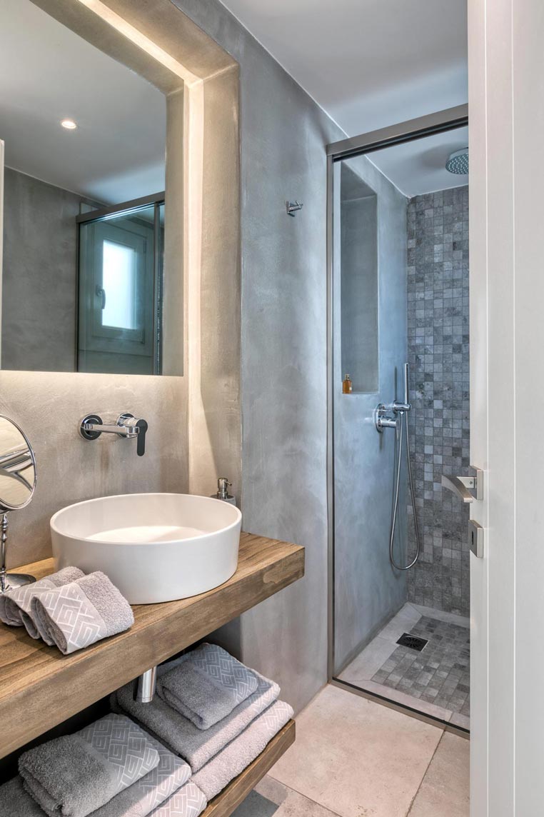 21-M-THREE-Villa-top-floor-bathroom