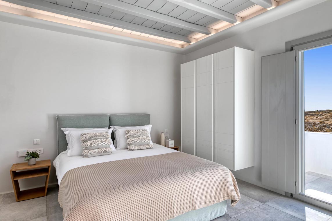 22-M-THREE-Villa-masterbedroom-1