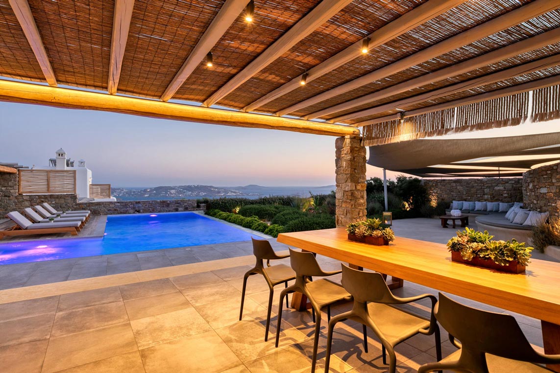 3_Dining_Lounge_Sunset