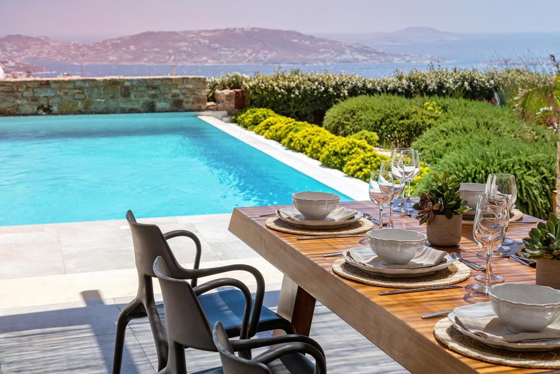 5_Dining-by-the-pool_Sea-View