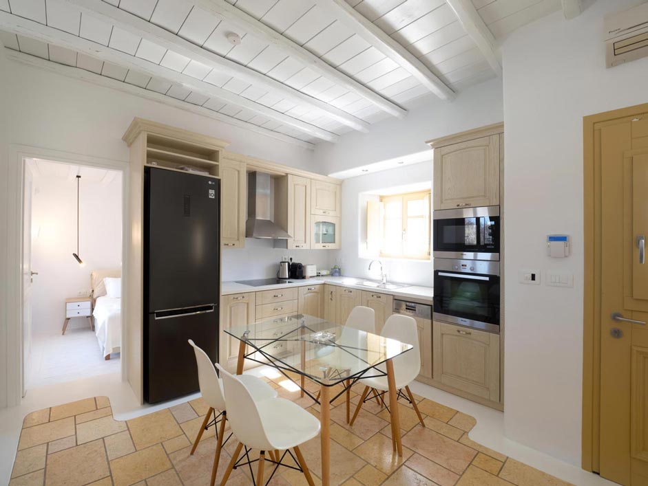 ODYSSEUS-P4141421-Edit