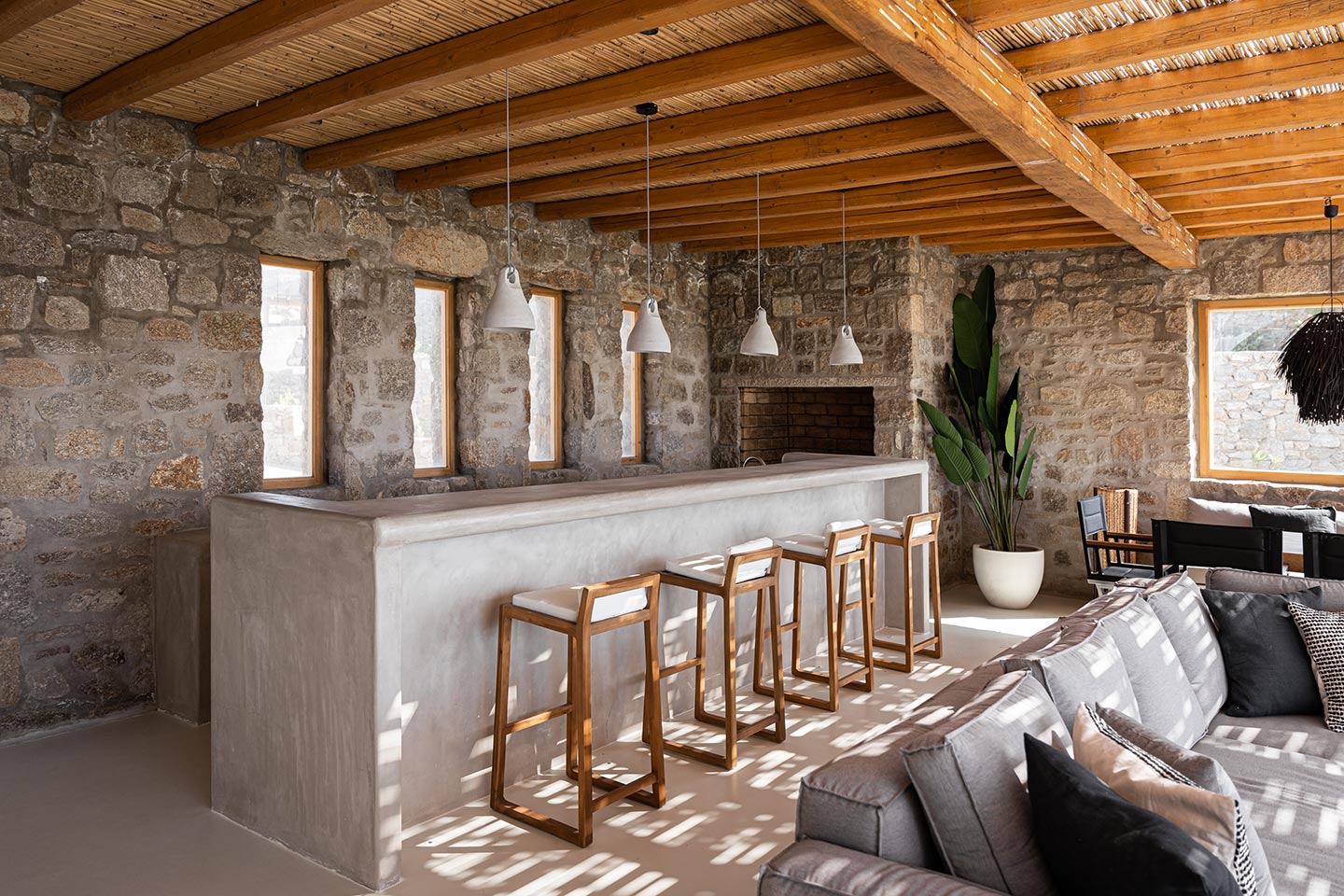 11.-AndrewBoutsikas_Villa2-111