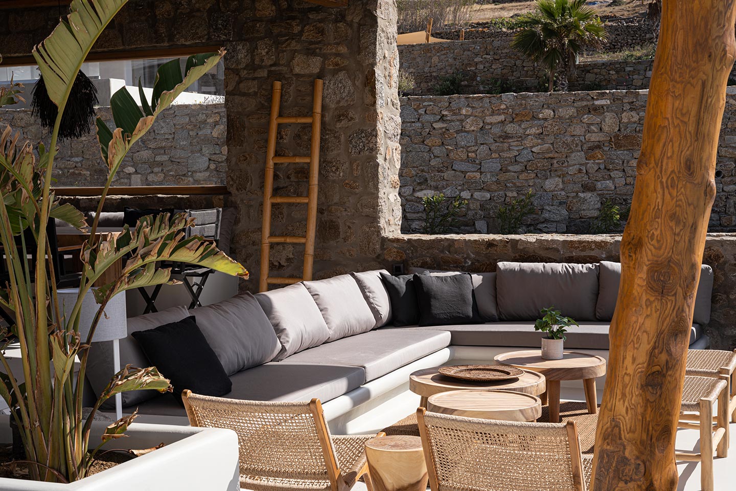 17.-AndrewBoutsikas_Villa2-105