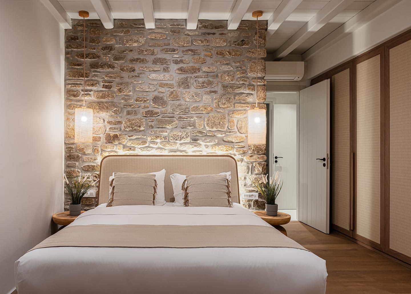 42.-AndrewBoutsikas_Villa2-93