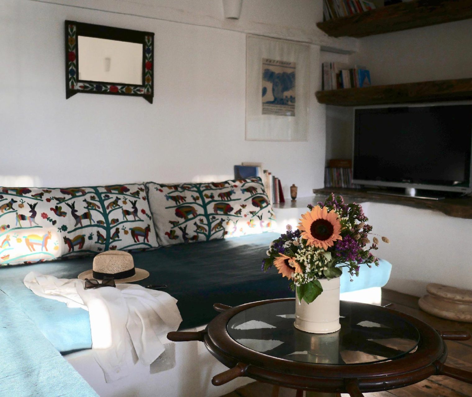 _2-Main-Living-Tv-room