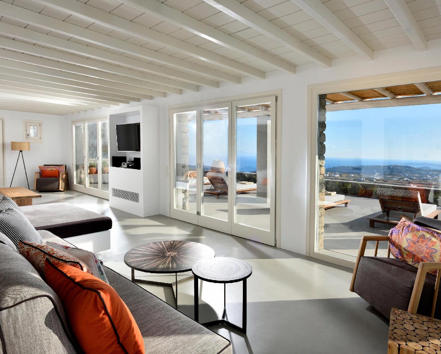 Villa-Sunstone-livingroom-(3)