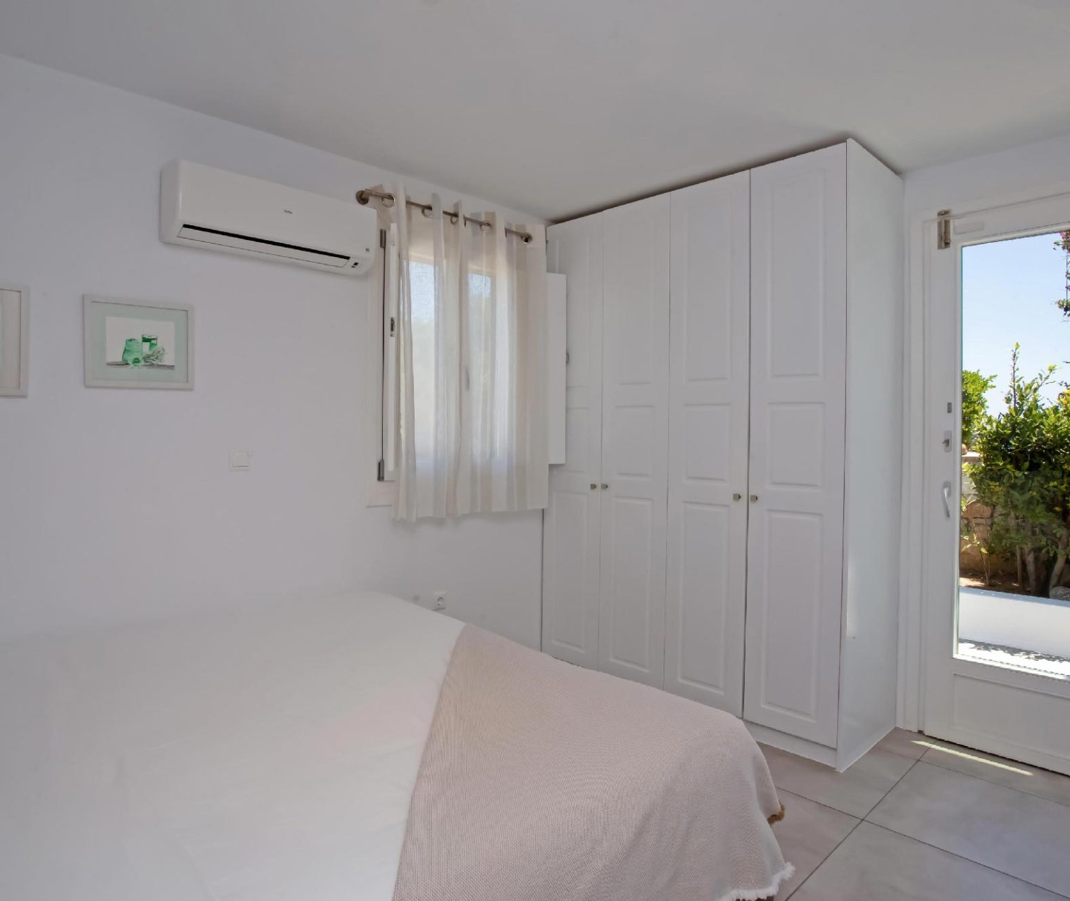 Photo-24-12-23,-22-47-53