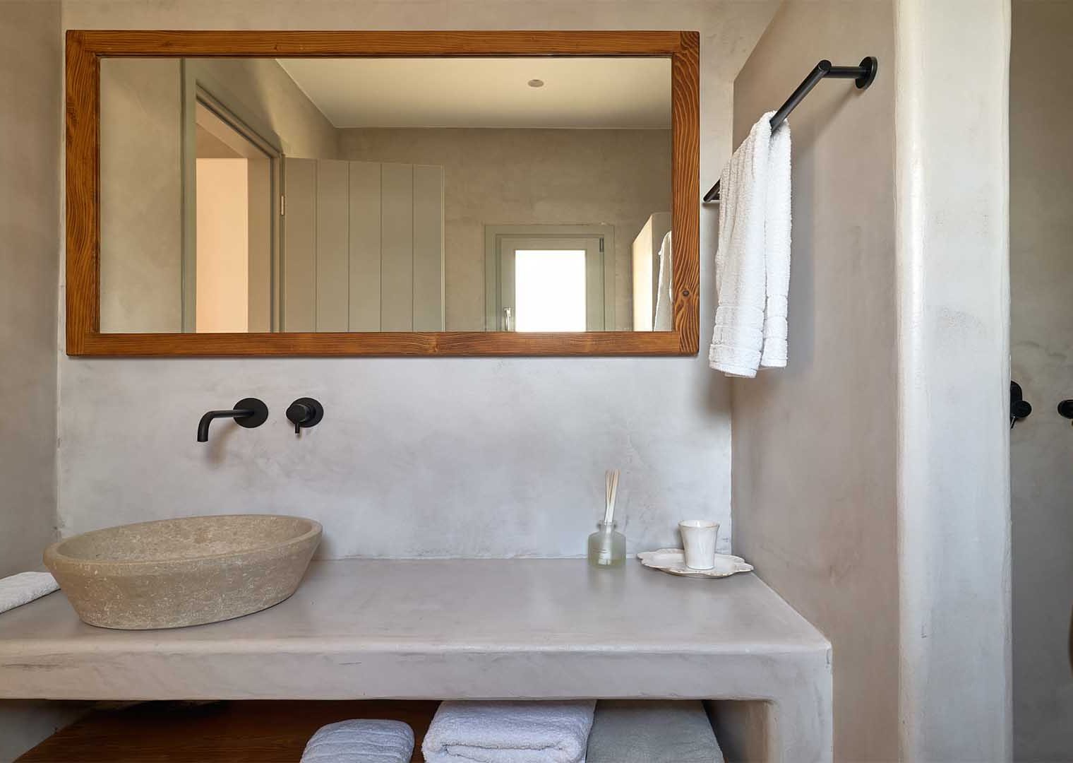 Luxury 5 bedroom villa with private pool in Mykonos, Paraga, Greece (19)