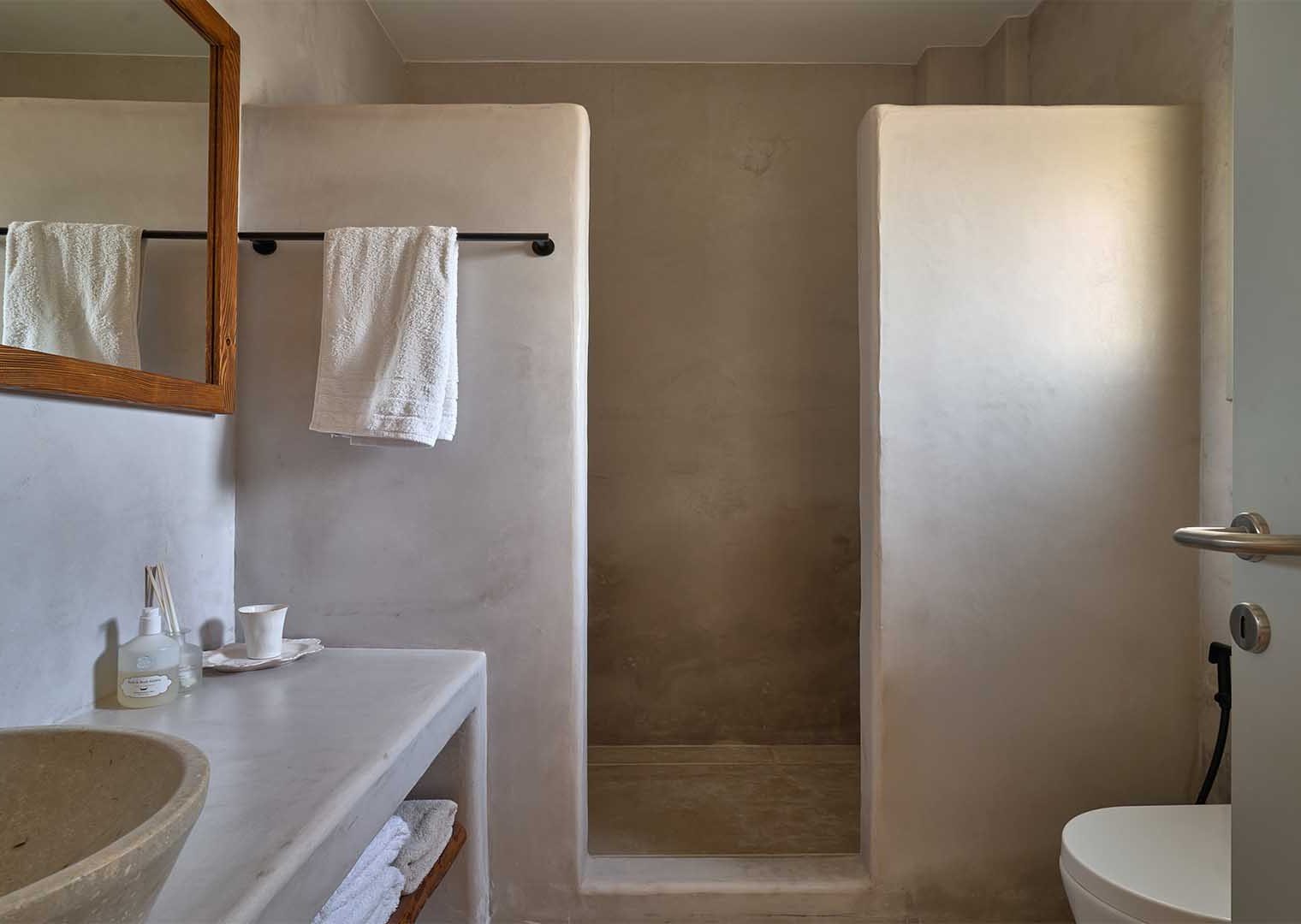 Luxury 5 bedroom villa with private pool in Mykonos, Paraga, Greece (20)