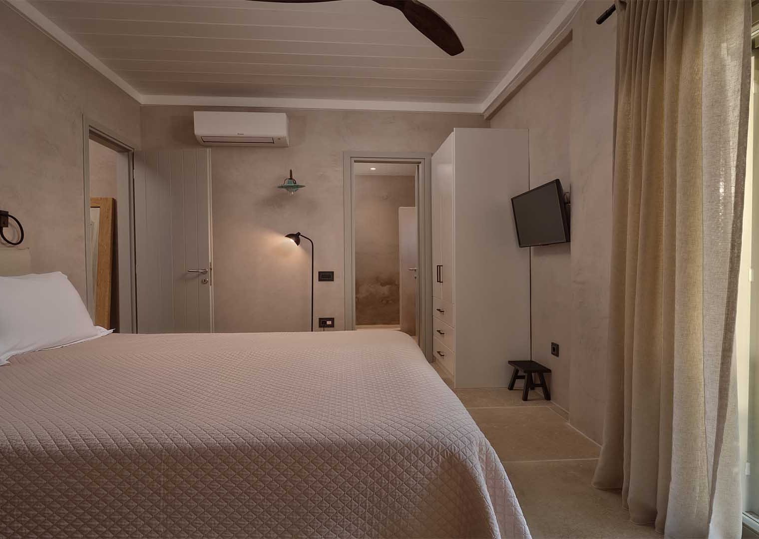 Luxury 5 bedroom villa with private pool in Mykonos, Paraga, Greece (21)