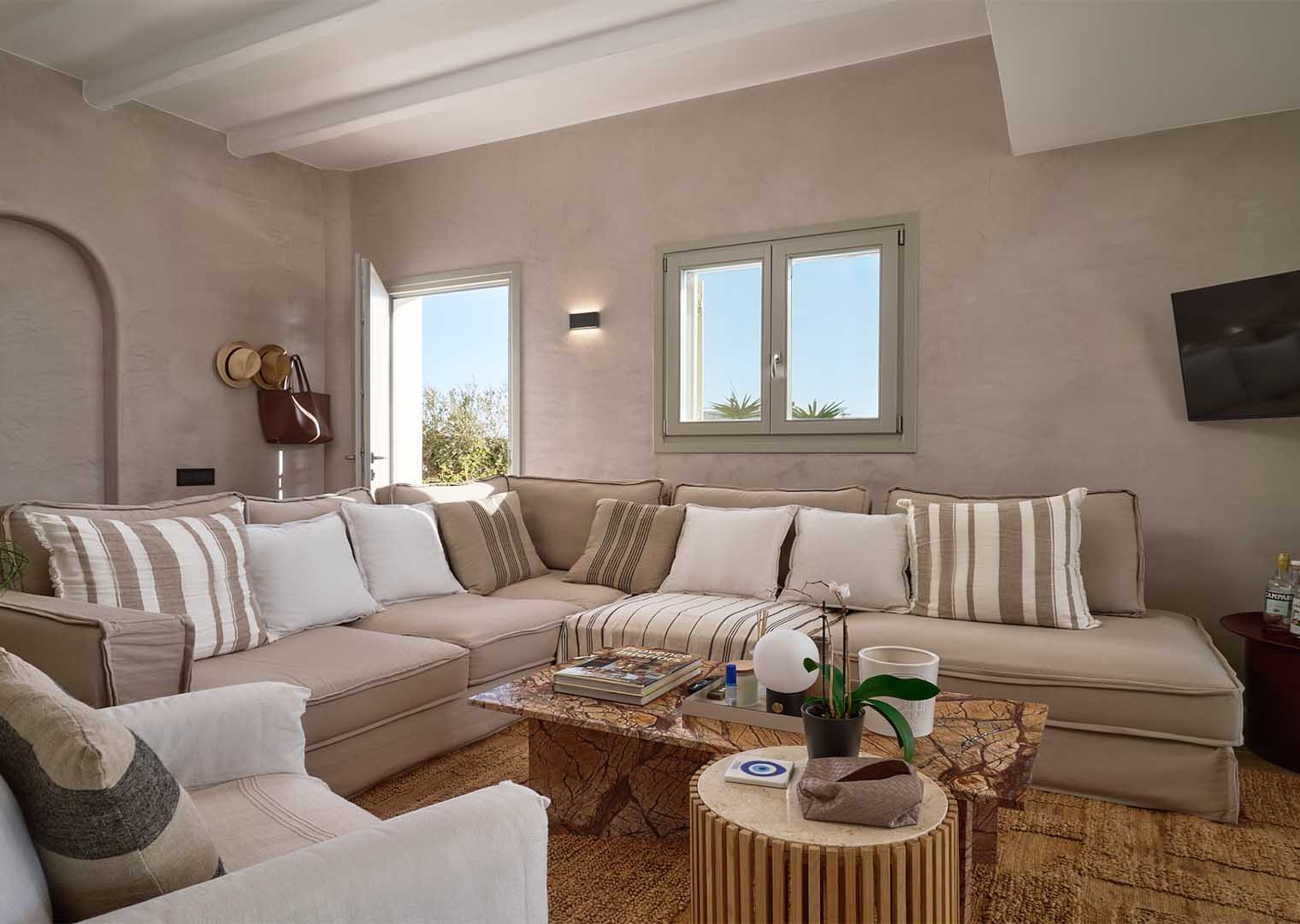 Luxury 5 bedroom villa with private pool in Mykonos, Paraga, Greece (35)