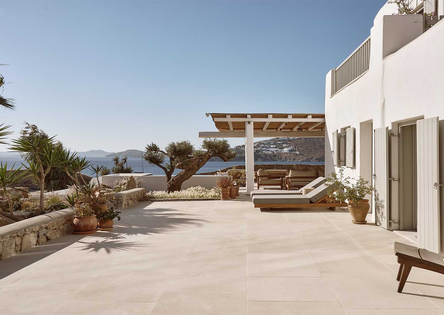 Luxury 5 bedroom villa with private pool in Mykonos, Paraga, Greece (38)