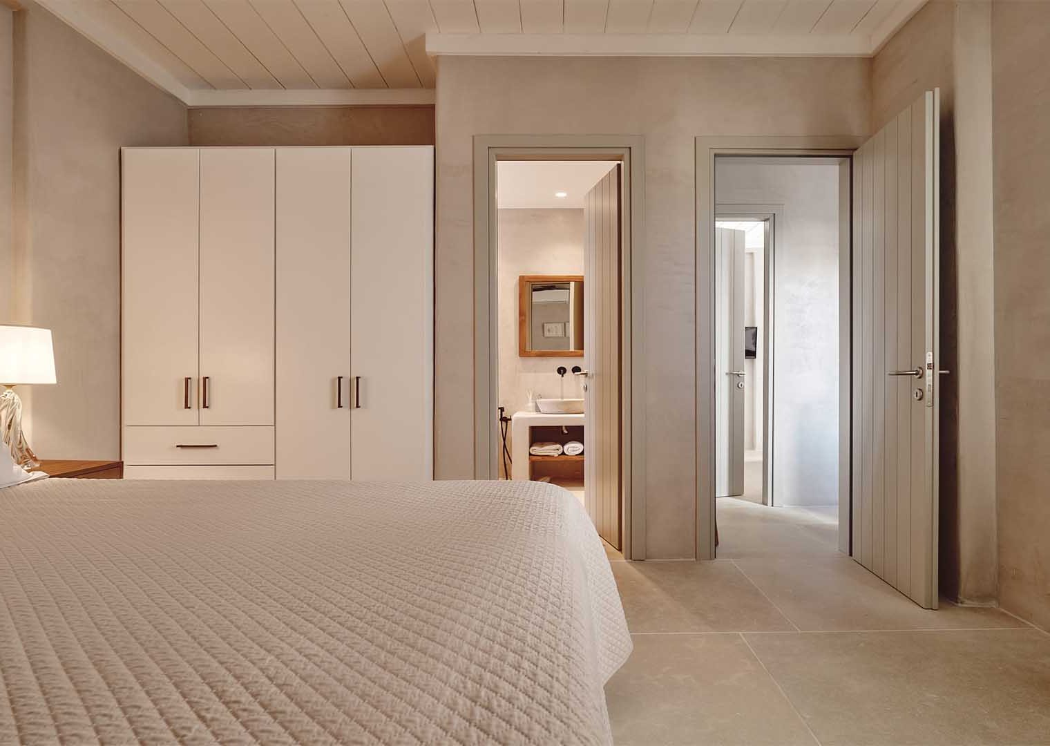 Luxury 5 bedroom villa with private pool in Mykonos, Paraga, Greece (6)