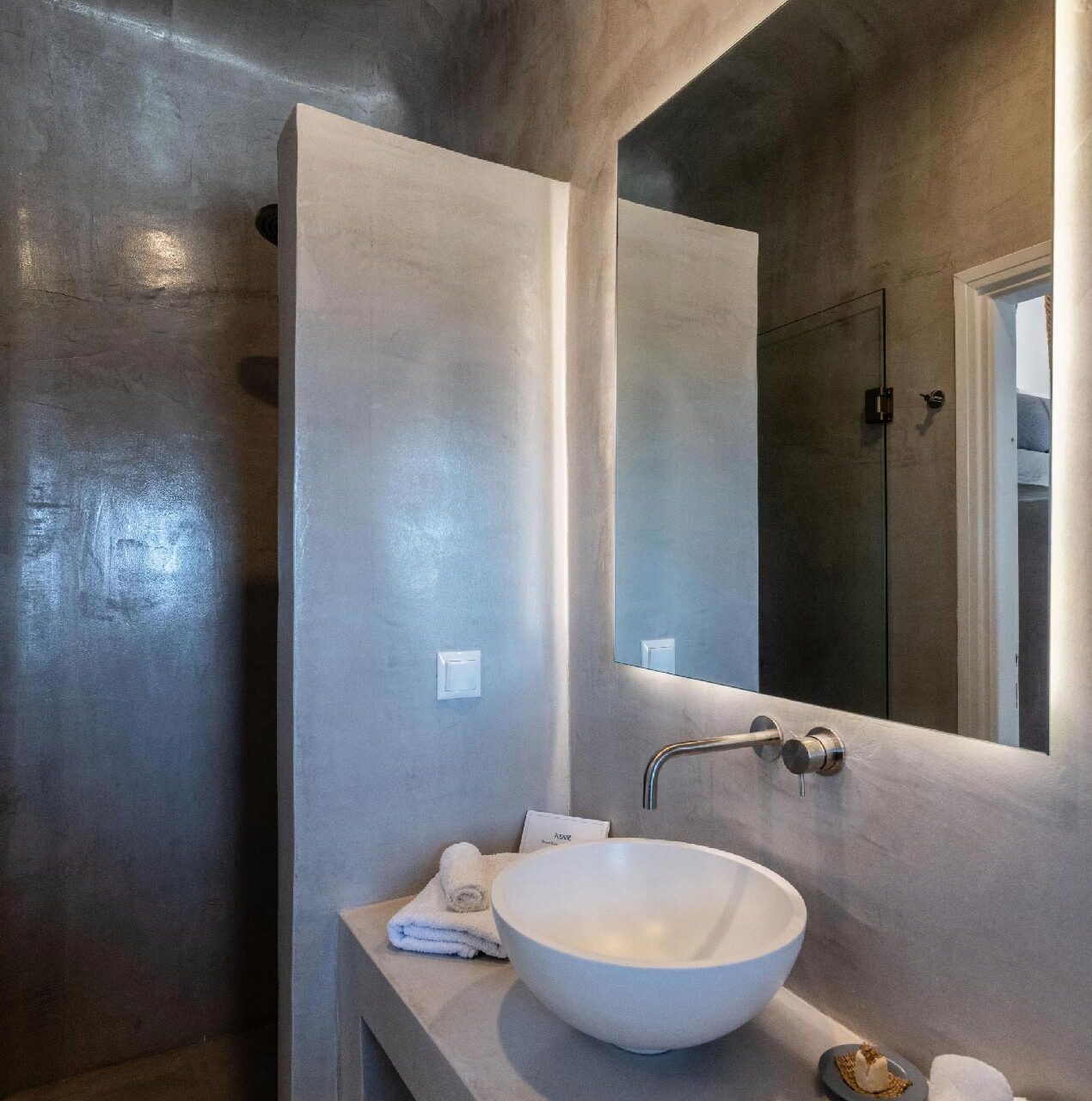 Ensuite-Bathroom-(Kids-Room-#6)