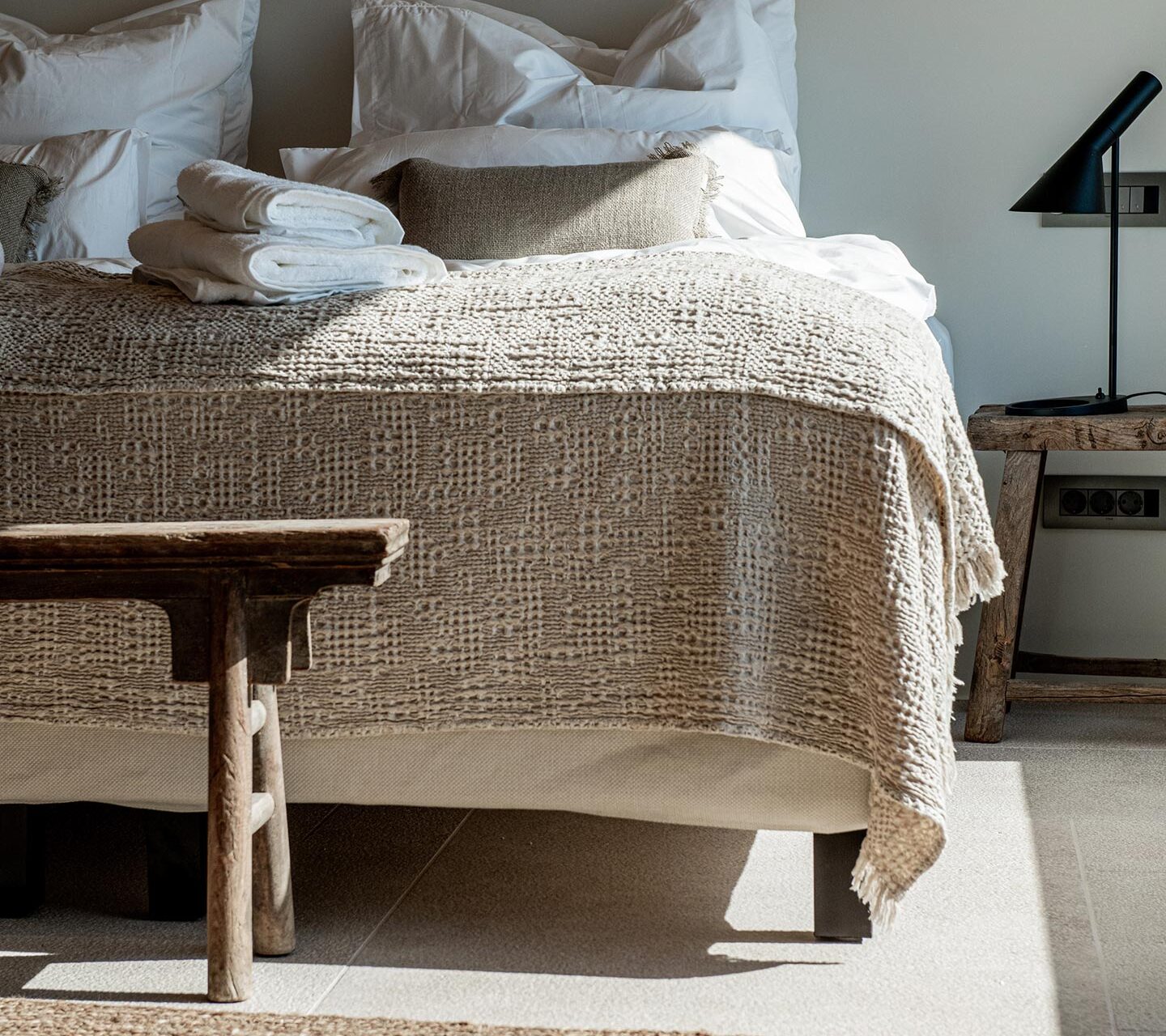 52FDBA44-AB68-4A08-A968-00AA611524AE