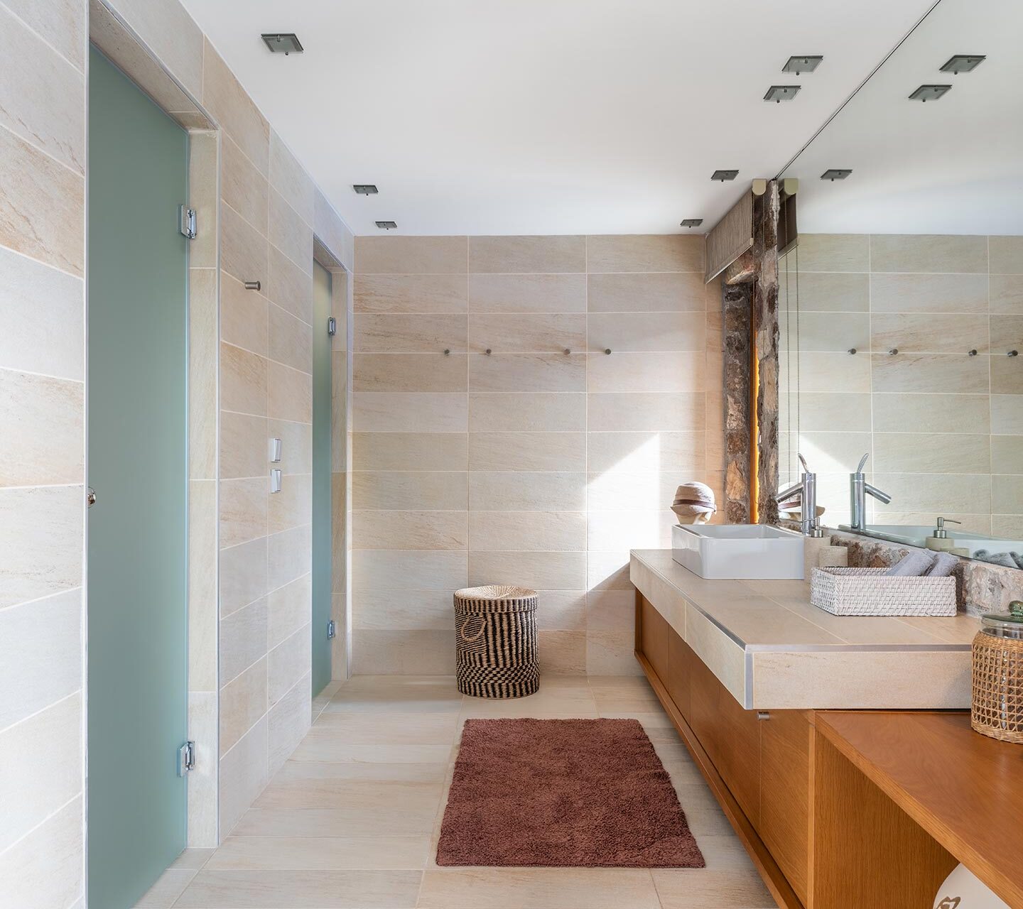 Copy-of-Suite-7_Bathroom-A