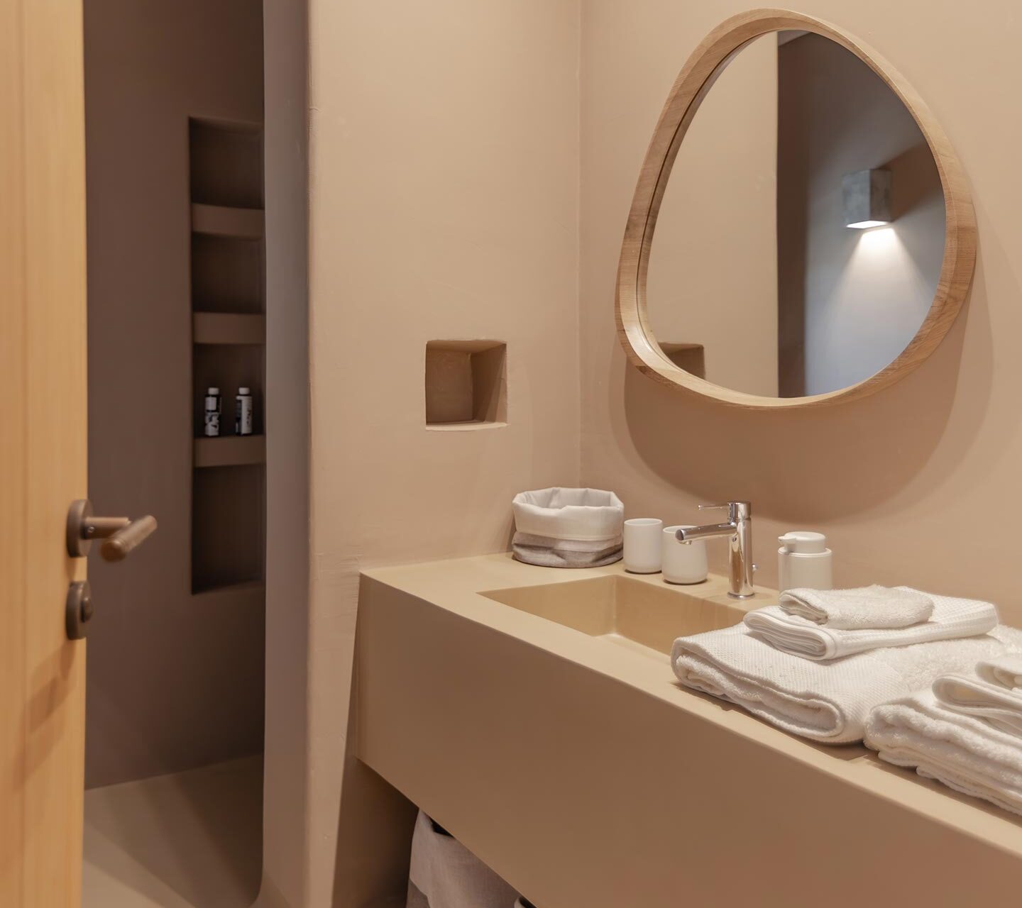 02-Shower-MG_0473-Enhanced-NR